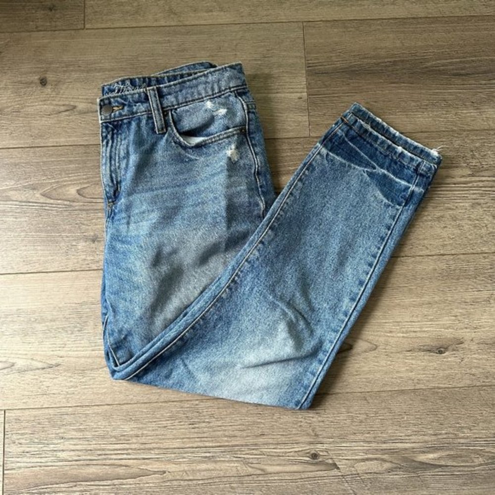 Universal Thread Distressed Jeans Denim‎ Straight Leg Size 6